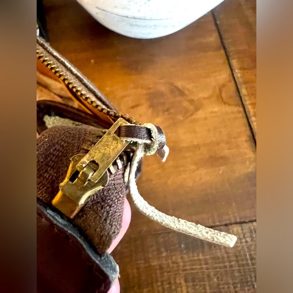 Celine Horse Carriage Vintage Clutch (with COA) - Picture 5 of 12